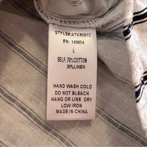 Sadie & Sage Partial Button Down Blouse L - Picture 4 of 5